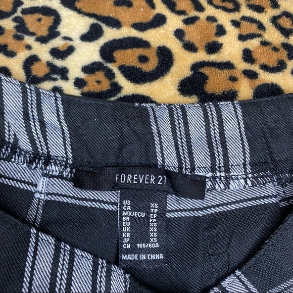 Forever 21 Plaid Mini Skirt - Picture 3 of 3